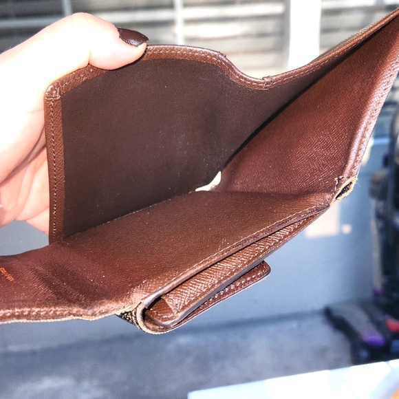 Louis Vuitton Vintage Damier Ebene Double Snap Compact Wallet - Picture 6 of 12